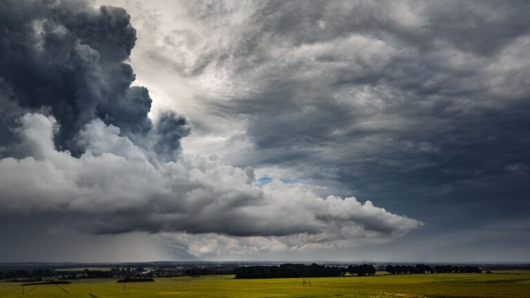 Orages : l&rsquo;orange levé vendredi, 37 départements en jaune