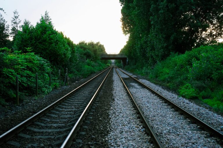 Un drone russe frappe un train Kiev-Varsovie à 2 km de la Pologne : ce que l&rsquo;on sait