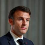Emmanuel Macron fait entrer l'IVG dans la Constitution: une décision historique gravée dans le marbre de la loi